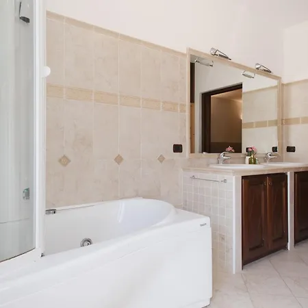 Rocce Sarde Вилла Ольбия