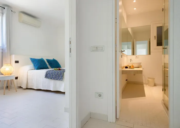 ヴィラ Villa Elicriso オルビア